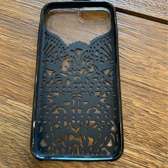 Kate spade ♠️ New York phone case with beautiful raised lace design. Black/clear - Picture 2 of 6